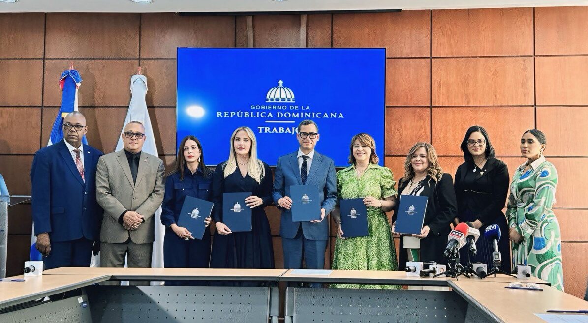Ministerio de Trabajo y sector privado formalizan acuerdo para fomentar inserción laboral de personas en situación de vulnerabilidad