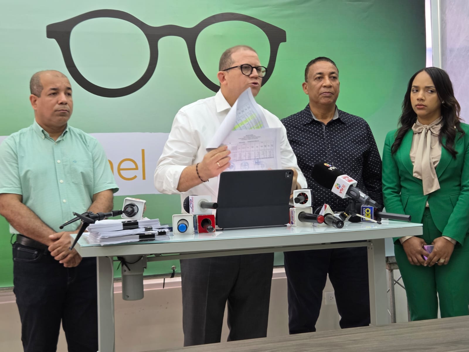 Rafael Castillo destapa irregularidades en gestión de Dio Astacio Presupuesto ficticio y ejecución sin transparencia