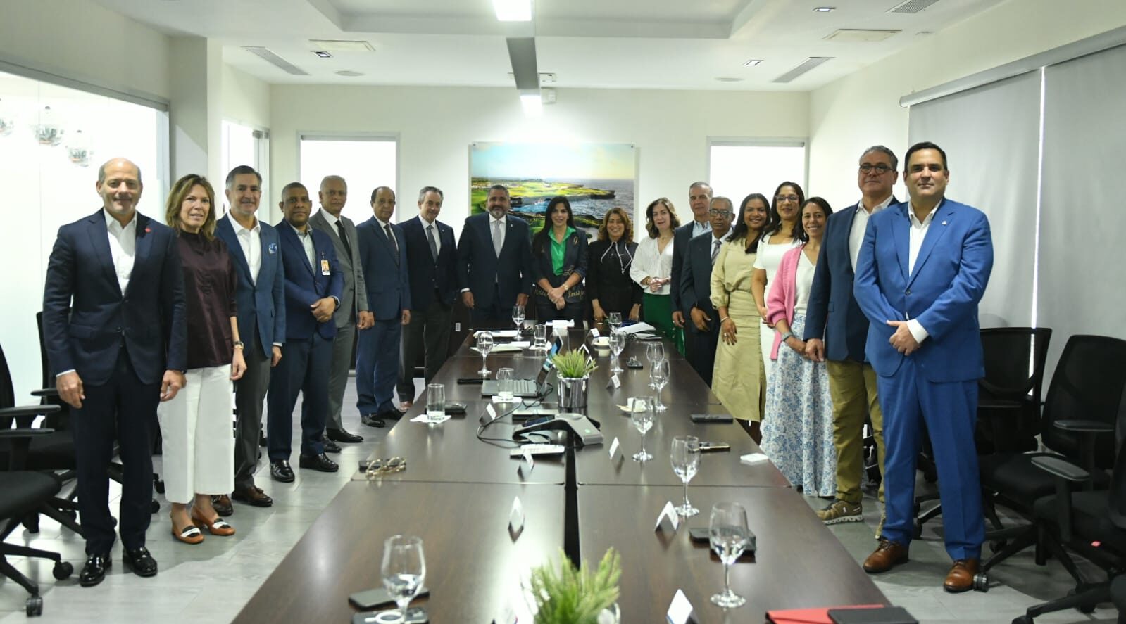 JCE expone avances de la nueva cédula ante Cámara Americana de Comercio