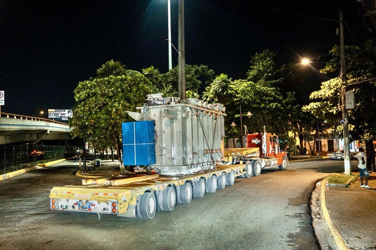 Edesur inicia traslado de diez nuevos transformadores para construcción y repotenciación de subestaciones eléctricas