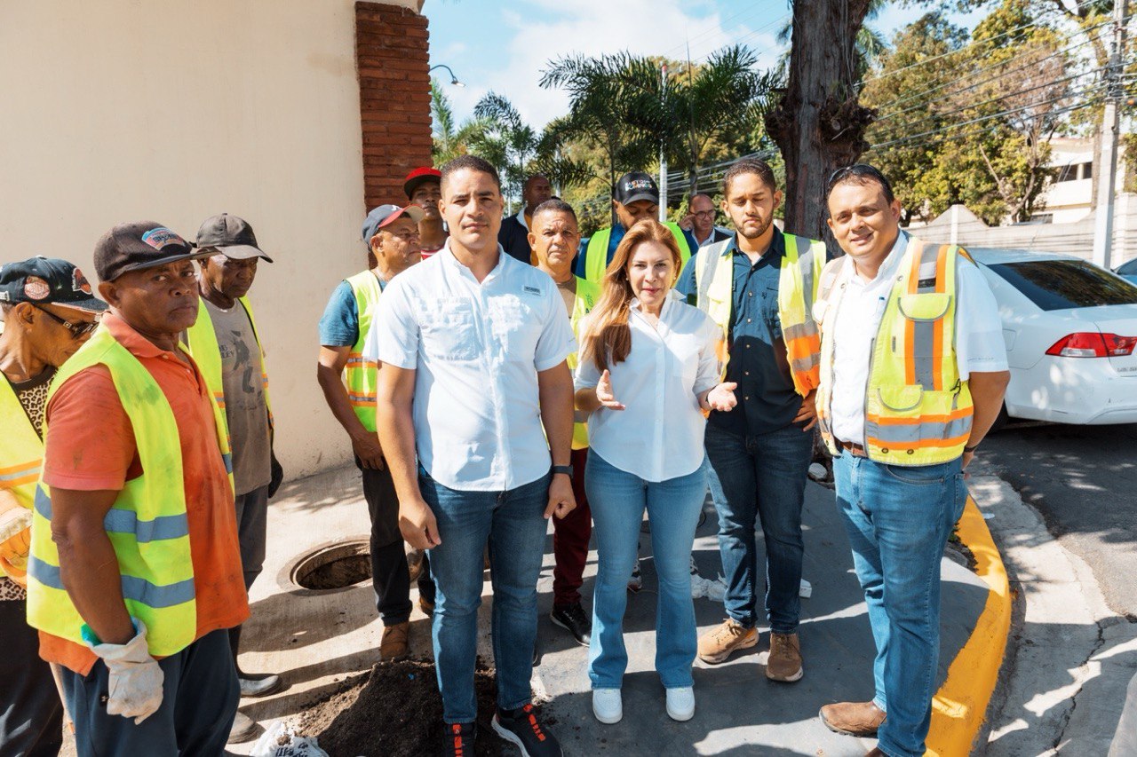 Carolina supervisa trabajos preventivos y pide unirse por el cuidado de la ciudad
