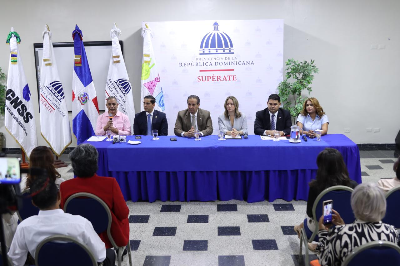 Gobierno dominicano sigue apoyando a familias afectadas por tragedia del Jet Set