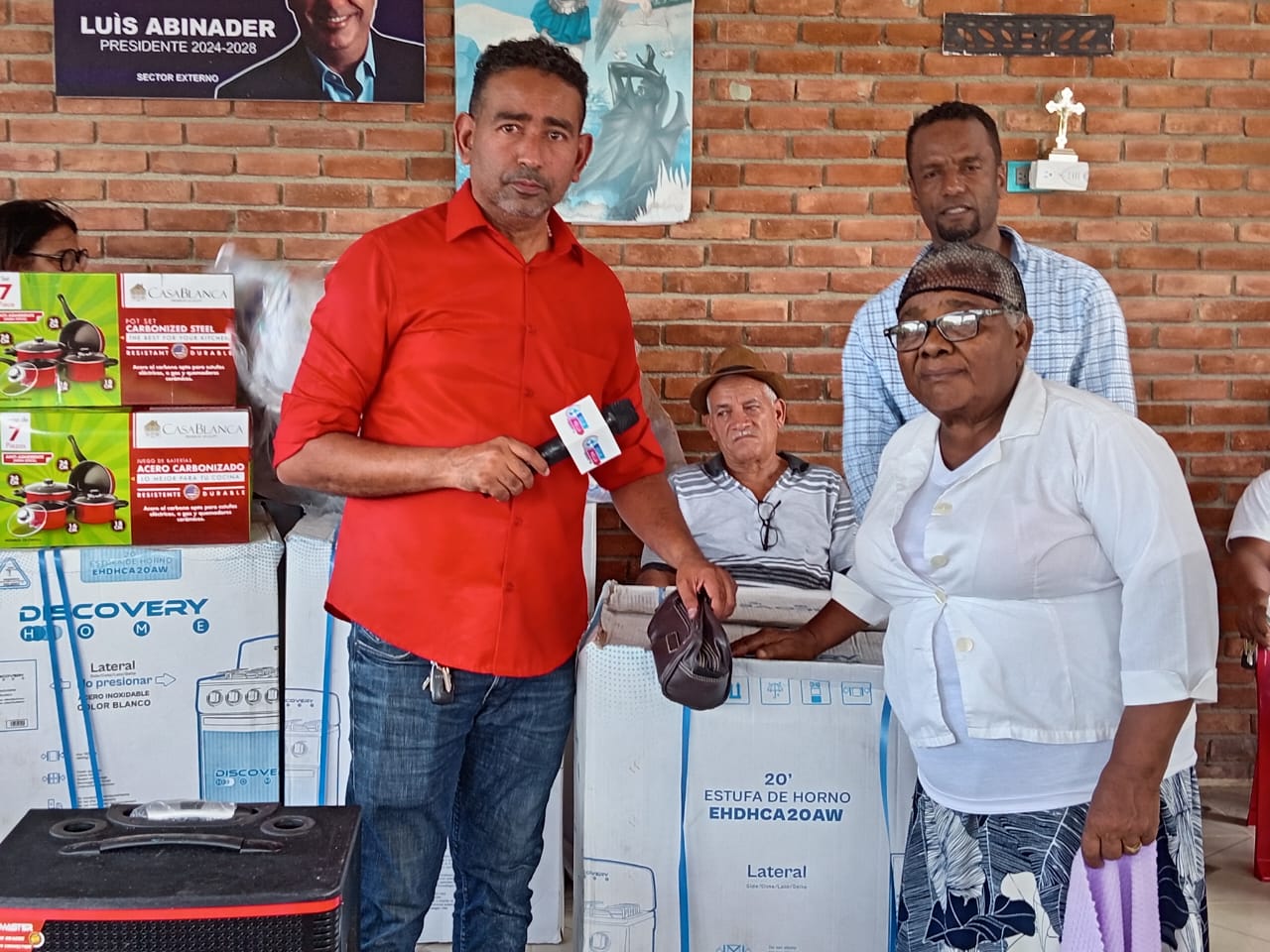 Colegio Dominicano de Locutores celebra día de las madres a mujeres miembros de la institución