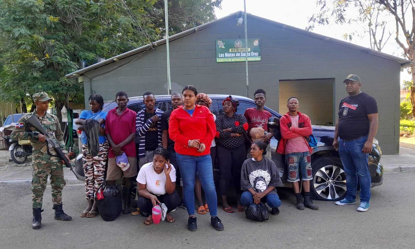 Detienen mujer que rentó jeepeta donde eran transportados inmigrantes indocumentados en Dajabón