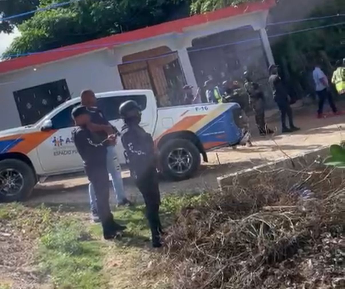 Miembros del ayuntamiento de Santo Domingo Norte trataron de realizar un desalojo ilegal en la Javilla Cruz Grande de Villa Mella