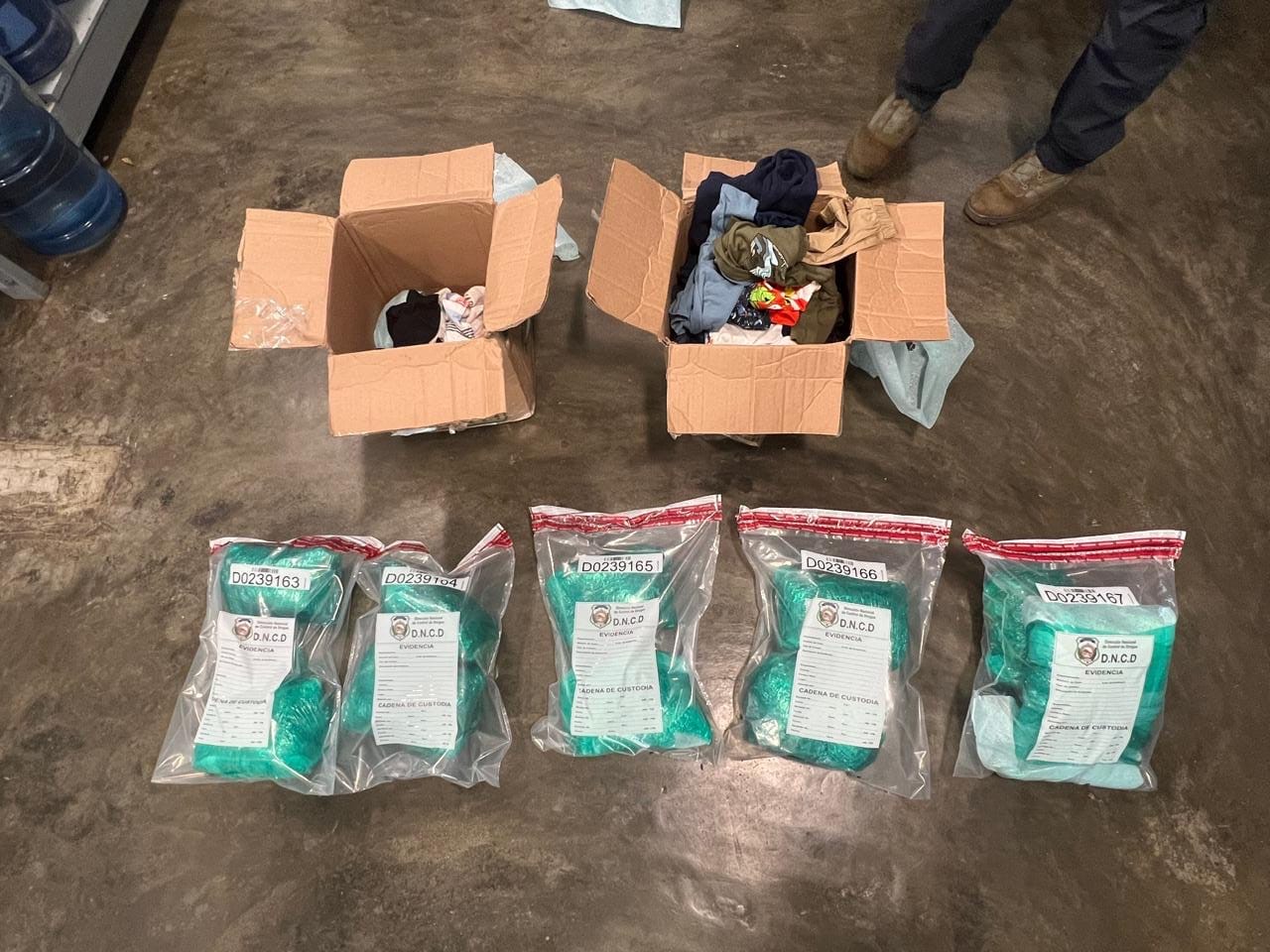 DNCD ocupa otros 10 paquetes de Marihuana camuflados en prendas de vestir