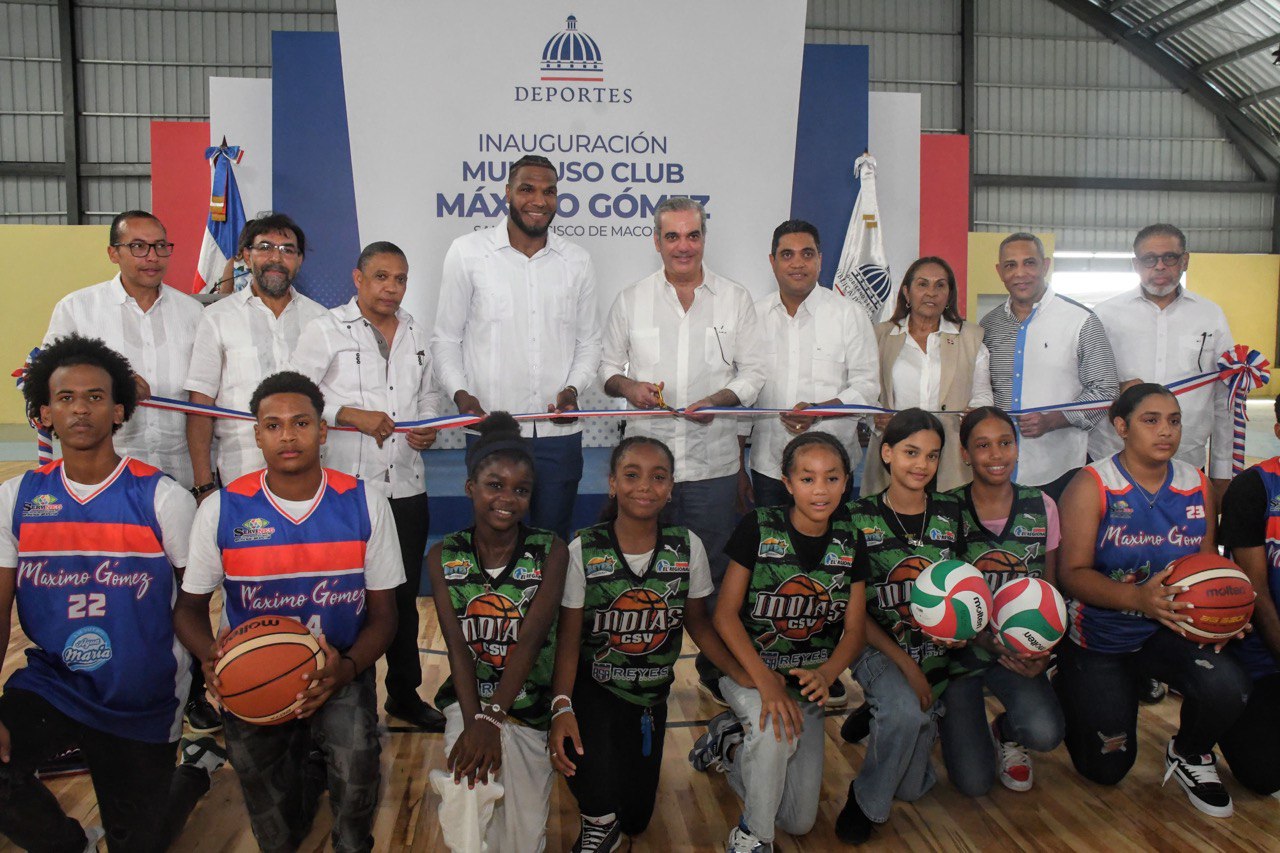 Presidente Abinader entrega multiuso en San Francisco de Macorís con inversión de 75 millones