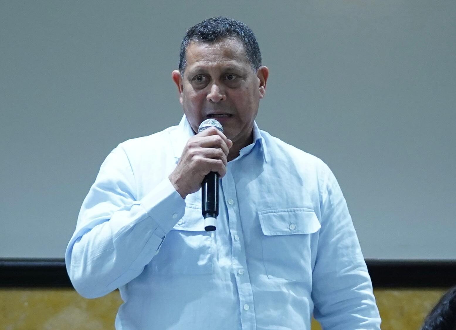 Presidente de Fedomu, Nelson Núñez, llama a alcaldes a manejar recursos con transparencia