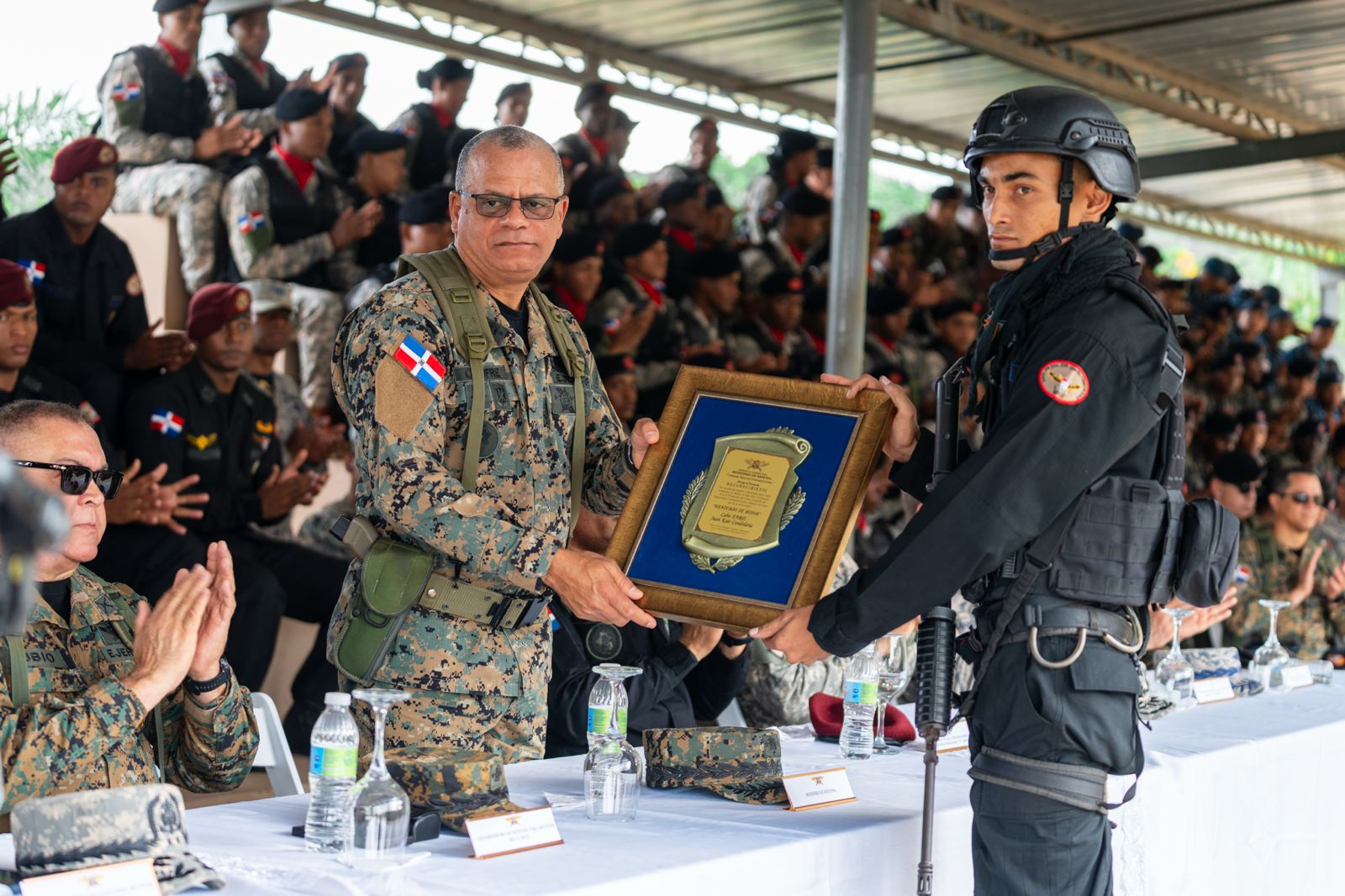 Fuerzas Armadas refuerzan capacidades tácticas con la graduación del Curso Avanzado de Contraterrorismo y Manejo de Crisis