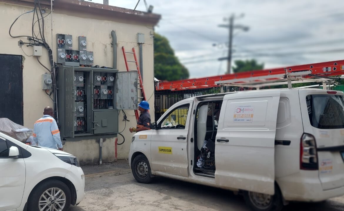 Edesur interviene plaza comercial y logra normalización en múltiples establecimientos