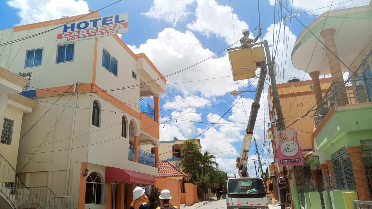 Edeeste desarticula conexiones irregulares en diversos establecimientos de Yuma