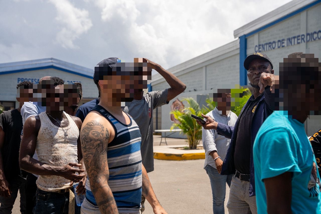 Autoridades detienen 964 nacionales haitianos sorprendidos en condición migratoria irregular