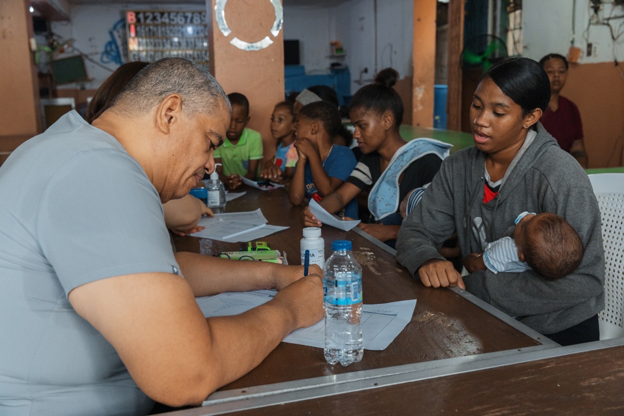Alcaldía del DN realiza operativo médico social en Ensanche Espaillat