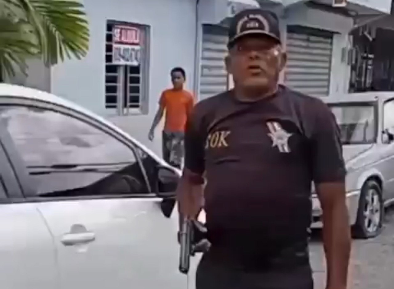 Policía Nacional apresa a hombre que disparó arma no letal durante discusión en los mameyes