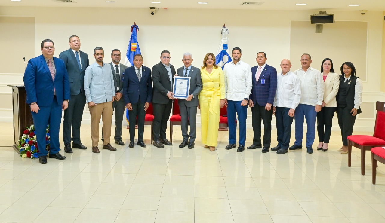 Senado de la República recibe certificación ISO 9001-2015 en Gestión Humana