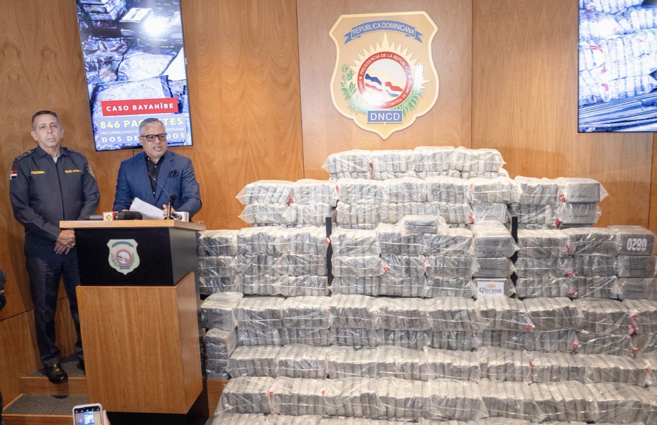 Autoridades incautan 846 paquetes de presunta cocaína y marihuana en La Altagracia