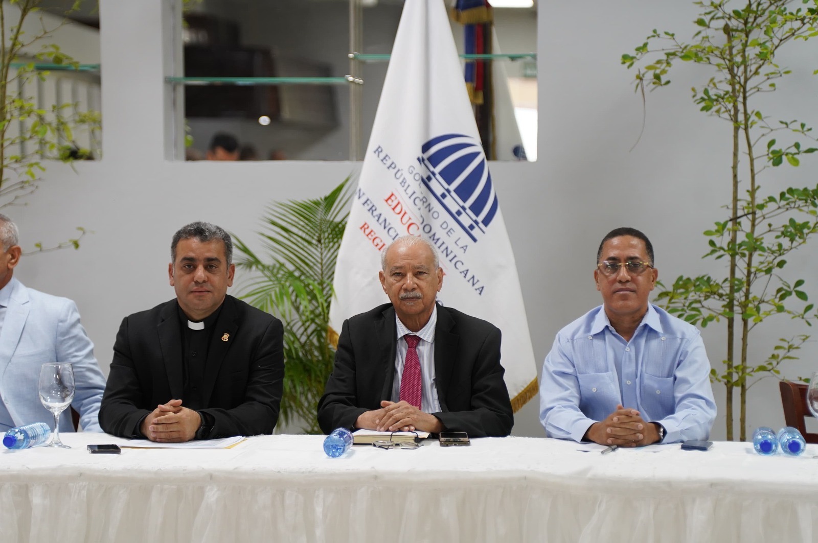 MINERD refuerza acciones para transformar integralmente los centros educativos en Duarte y Hermanas Mirabal