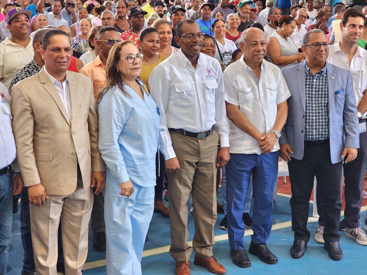 IAD y UTECT inician programa titulación definitiva de 1,800 viviendas y solares en Hato del Yaque