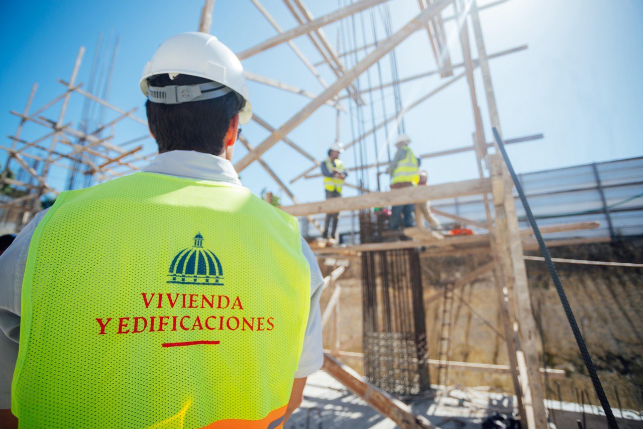 MIVED actualiza tasas de servicios para fortalecer las inspecciones de las edificaciones privadas en todo el país y mantiene exenciones a proyectos de Vivienda de Bajo Costo