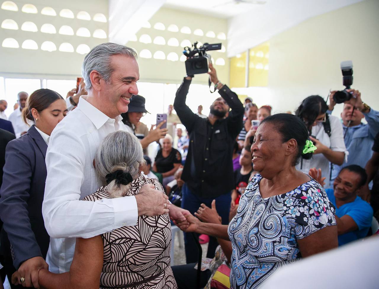 Presidente Abinader inaugurará este domingo subestación eléctrica, planta de tratamiento, recinto de UCATEBA, escuela y politécnico en Pedernales y Barahona