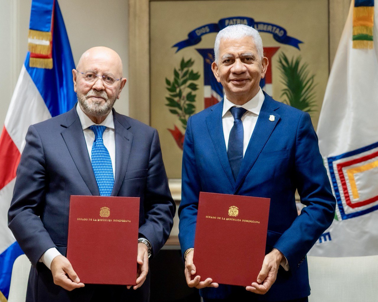 Senado de la República firma convenio de colaboración interinstitucional con UNICARIBE
