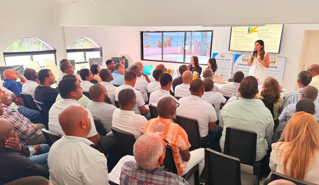 Hogar Crea Dominicano fortalece capacidades terapéuticas con nuevo ciclo de formación profesional