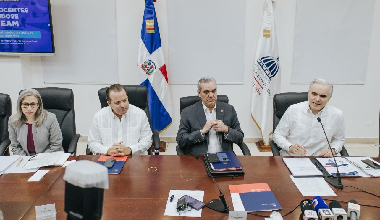 Gobierno avanza a toda marcha con los preparativos del año escolar 2025-2026