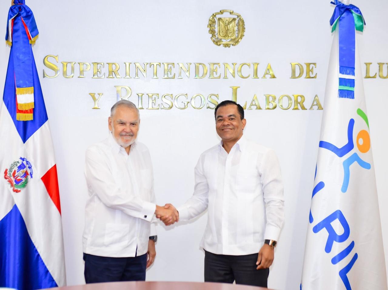 Dida y Sisalril formalizan protocolo para responder quejas y reclamos de afiliados