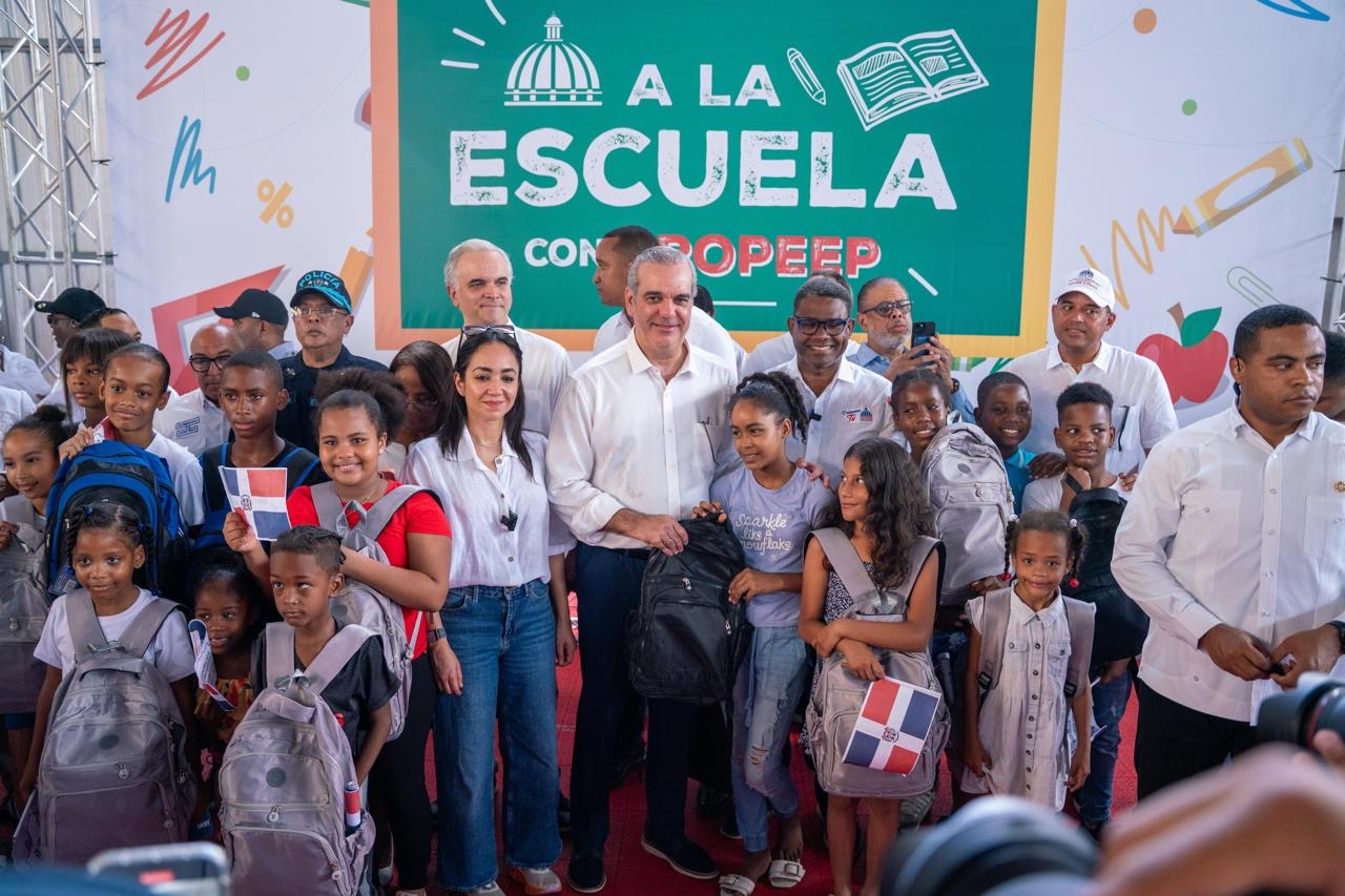 Presidente Abinader inaugurará cinco centros educativos y un CAIPI; pondrá en funcionamiento obras en la Zona Franca del Este, en San Pedro de Macorís, este viernes