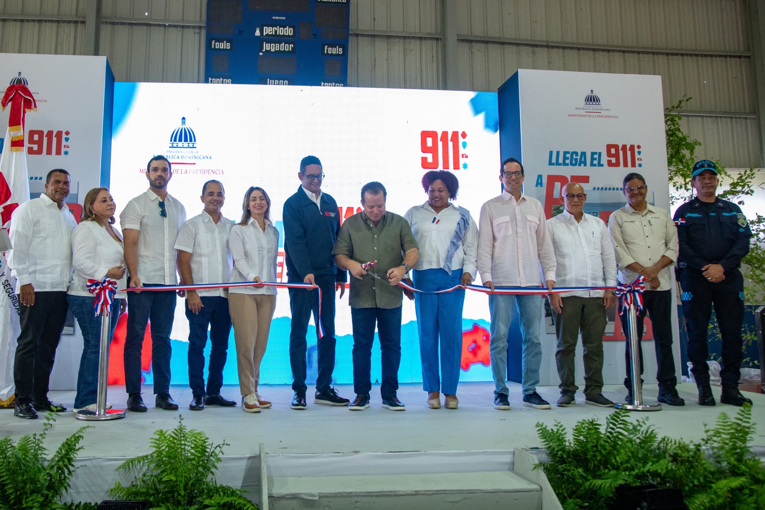 Ministro Paliza encabeza inauguración del Sistema 911 y Centro de Superación Comunitaria en Pedernales
