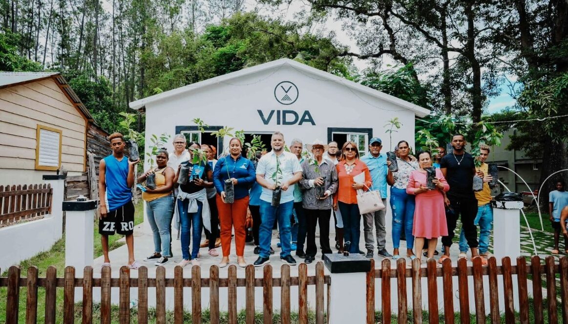 Hecmilio Galván impulsa cinturón verde en la frontera a través del programa Salvando las Montañas