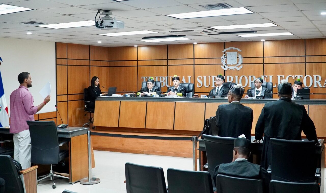 TSE ordena al Partido Justicia Social entregar informes financieros a Rubén Darío Rodríguez Beato