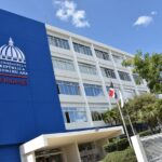 Ministerio de Trabajo llama a flexibilizar jornadas y posponer actividades no esenciales en provincias en alerta roja