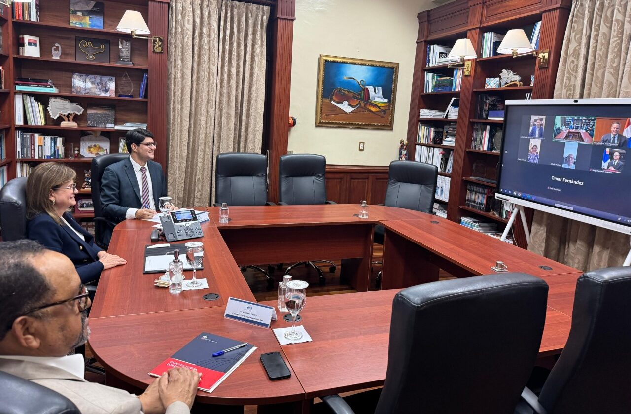 Vicepresidenta Raquel Peña encabeza reunión virtual del Consejo Nacional de la Magistratura
