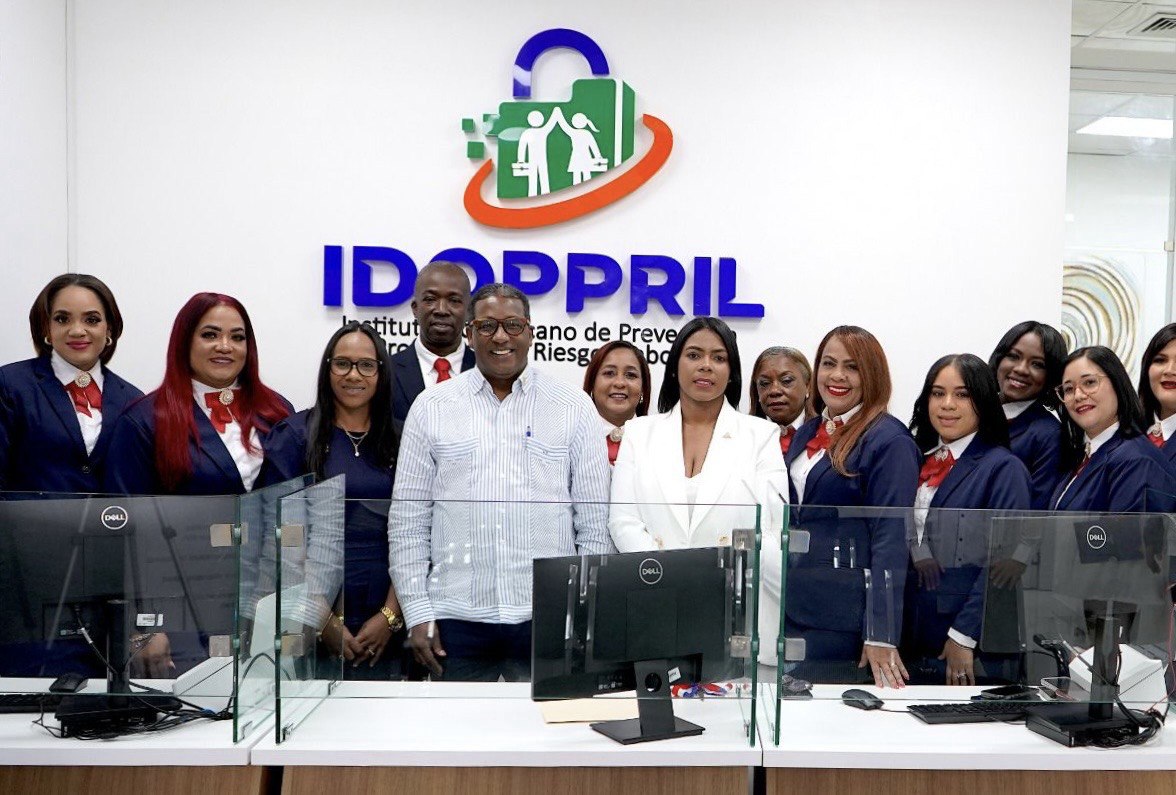 IDOPPRIL inaugura remozada oficina en la Romana