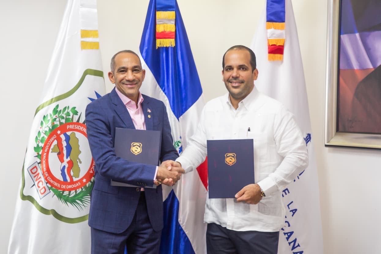 DIGEMAPS y DNCD firman acuerdo de cooperación para fortalecer control ...