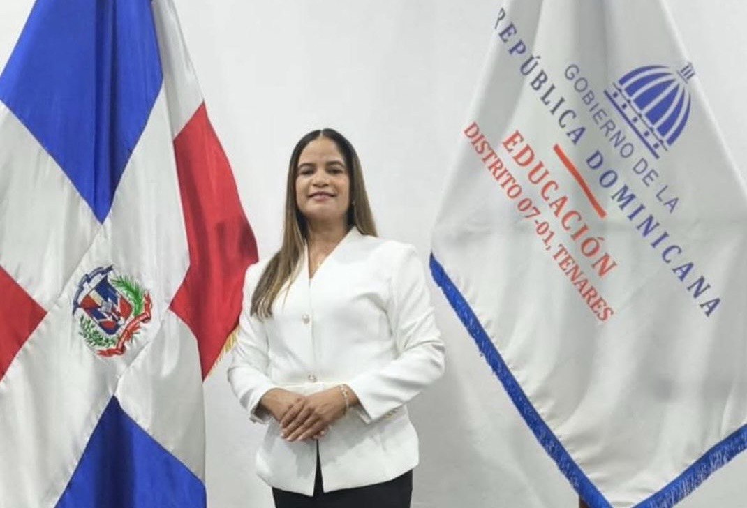 Francisca Padilla moviliza la solidaridad de Tenares y el amor a la educación para transformar los centros educativos