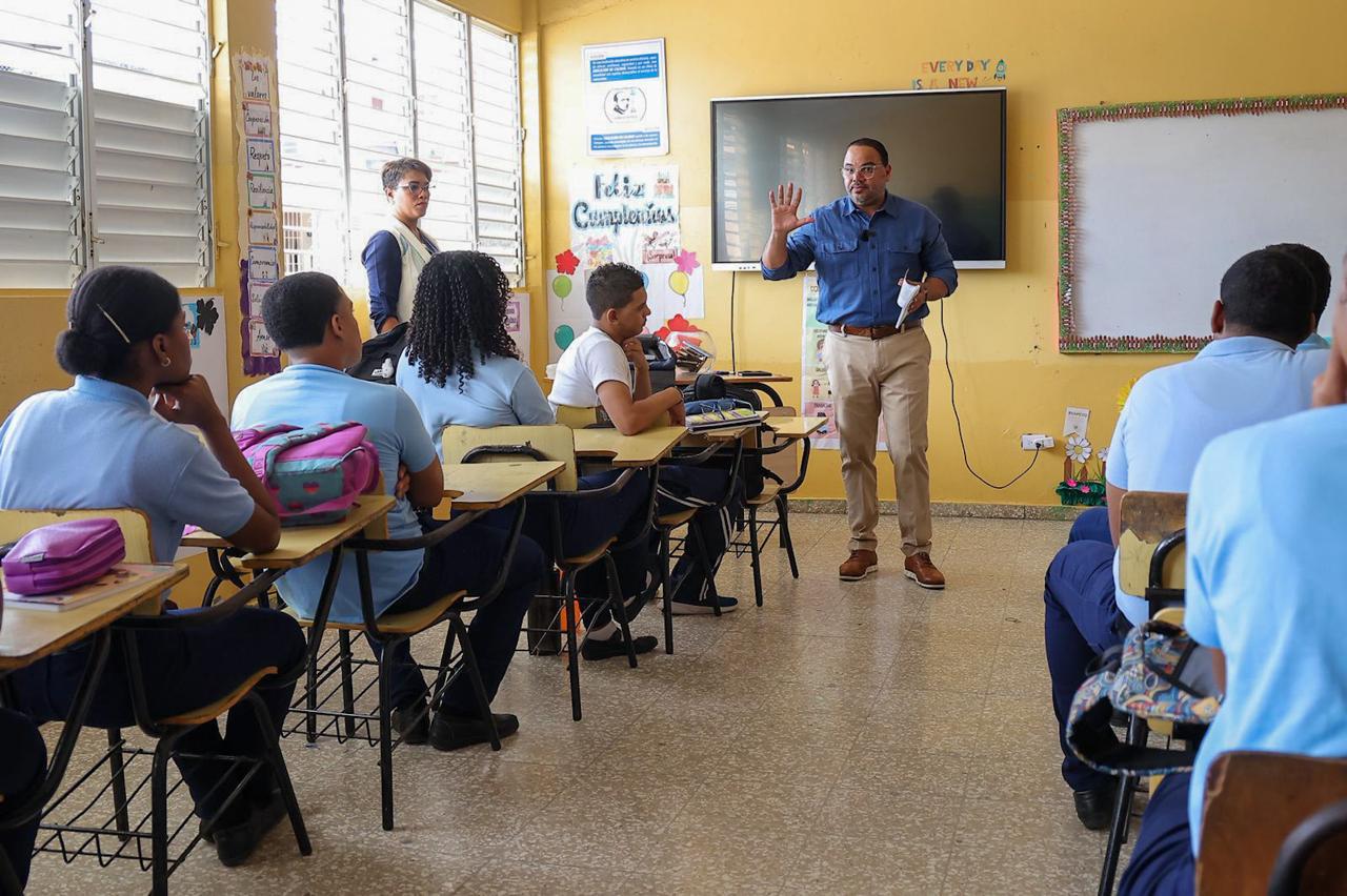 Defensor del Pueblo inicia docencia de derechos y deberes en las escuelas públicas