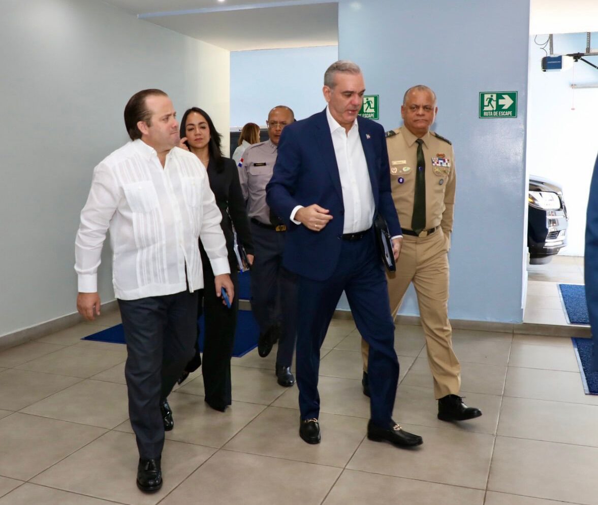 Presidente Abinader encabeza reunión de seguimiento al Plan de Seguridad Ciudadana