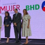 Kalys Bautista, CEO de Kaba Consulting, recibe el galardón Mujer Negocios BHD