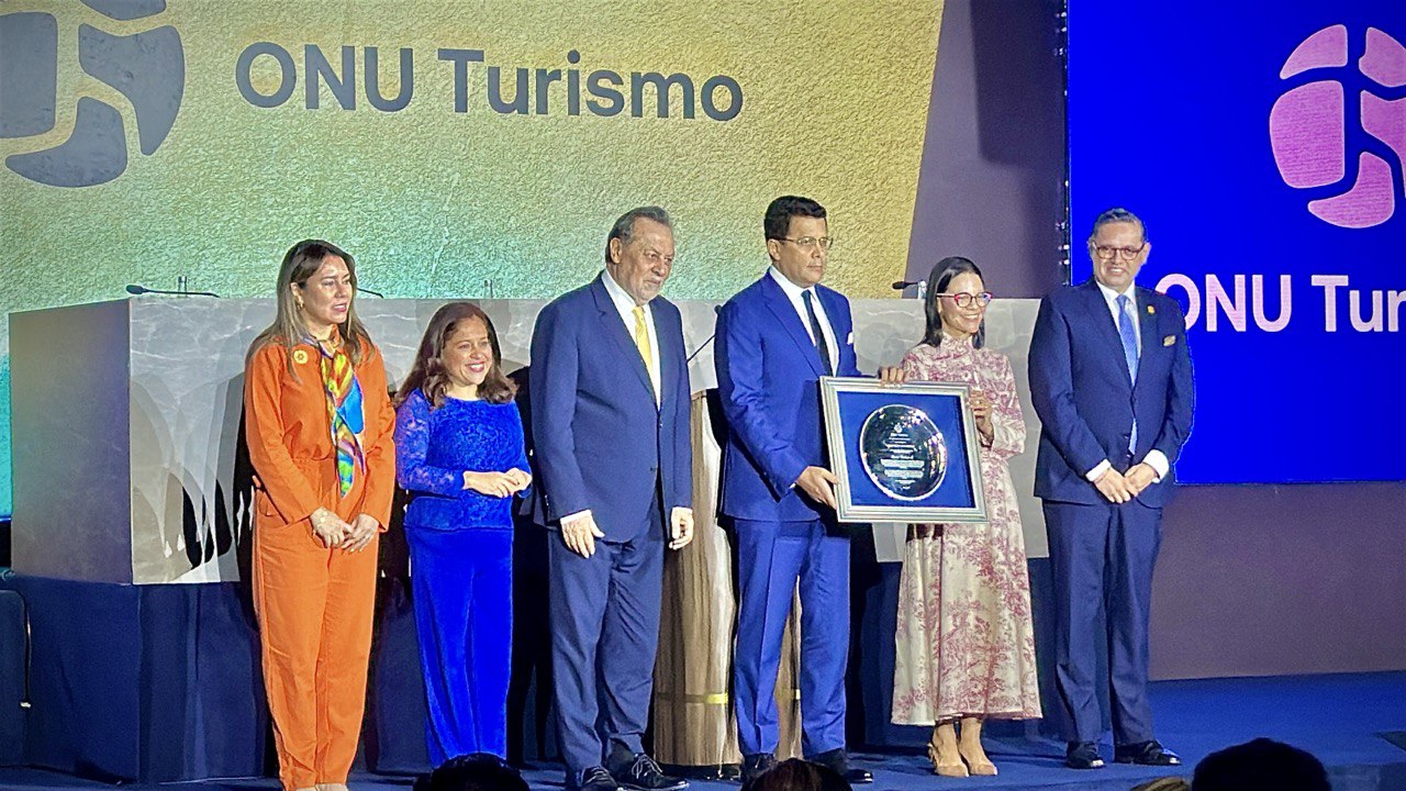 ONU Turismo Reconocen a David Collado como el mejor Ministro de Las Américas
