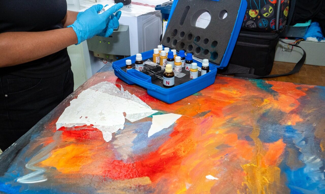 DNCD descubre cuadros con lienzos impregnados de cocaína