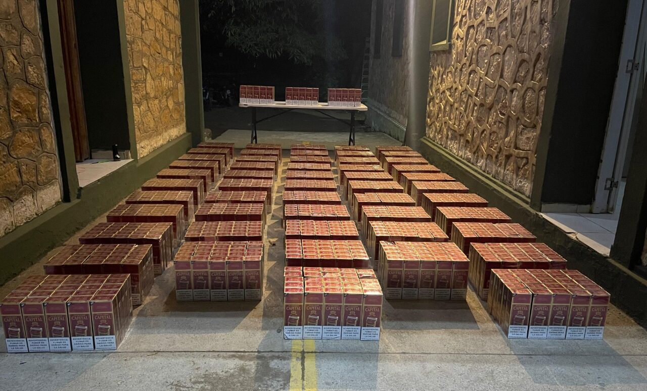 Ejército incautó más de 279 mil cigarrillos ilícitos en una vivienda abandonada en Pedro Santana