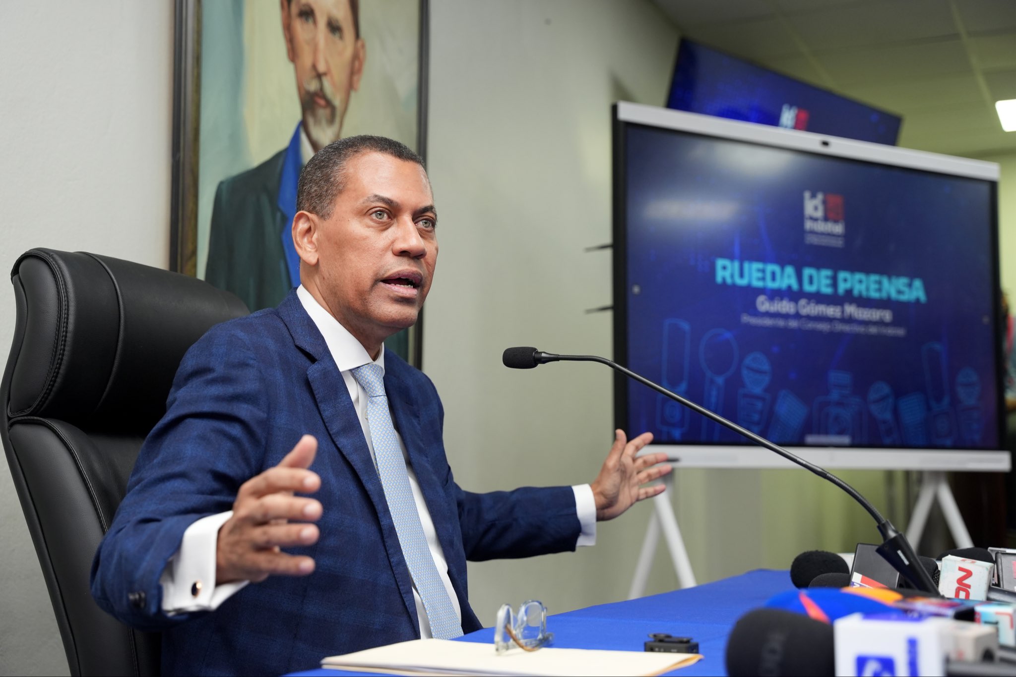 Presidente del INDOTEL advierte: se quiere instaurar una cultura de mentiras en el país