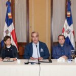 Presidente Abinader mantiene suspensión por alerta roja y convoca reunión en el COE
