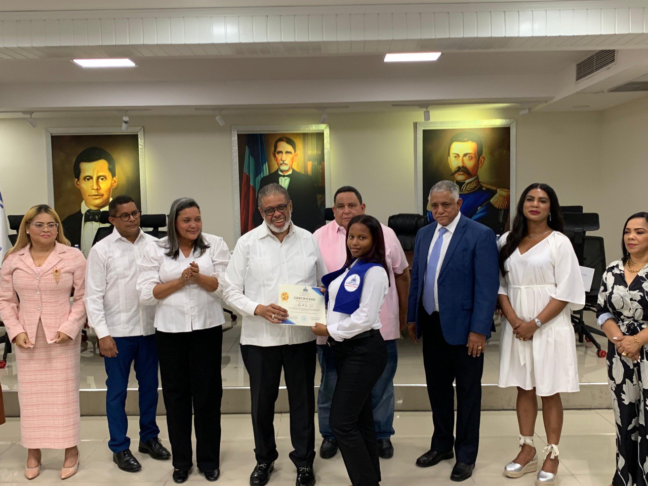 Desarrollo de la Comunidad capacita residentes en Azua