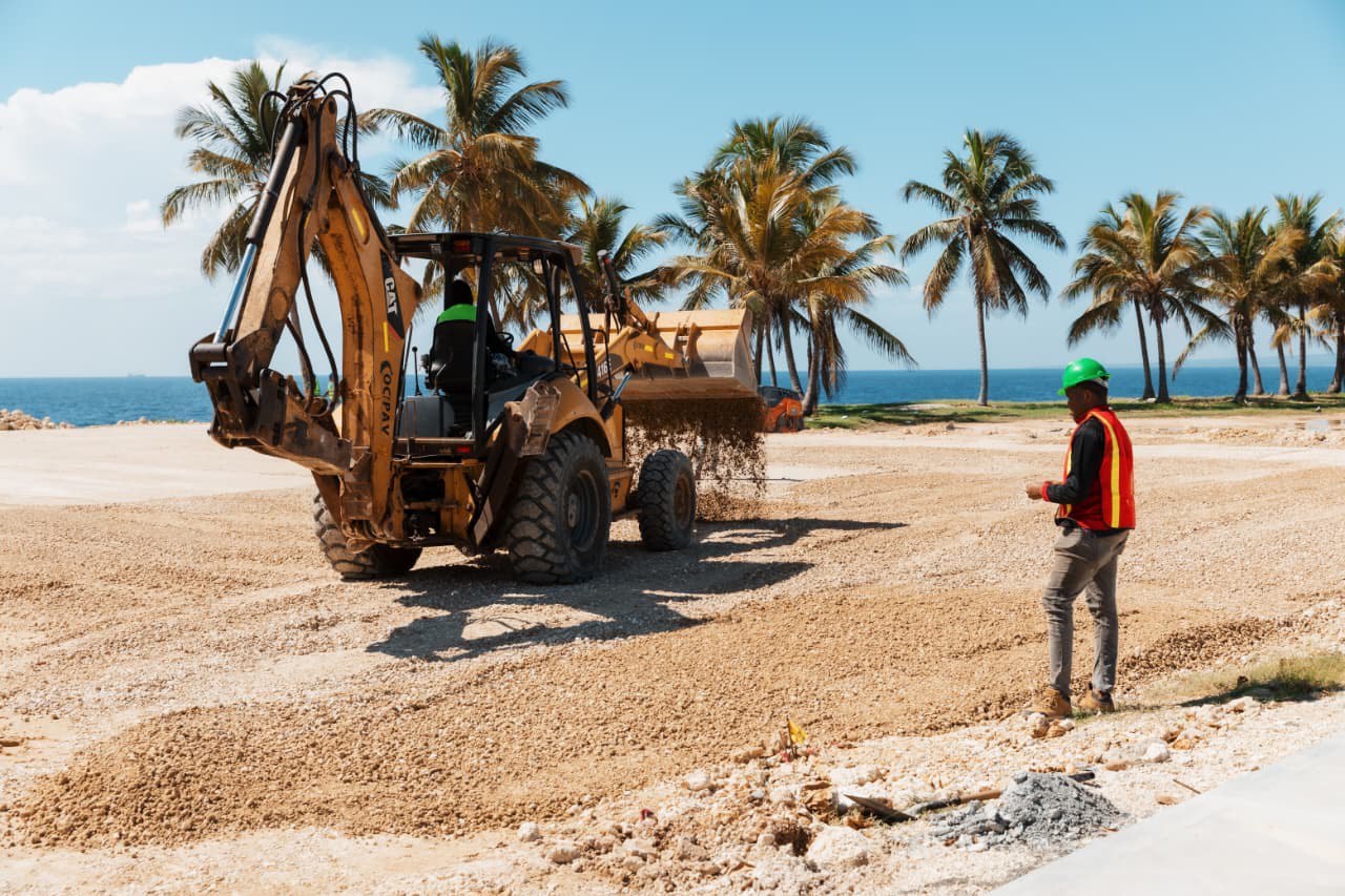 Alcaldía del Distrito Nacional continúa avances en construcción del Malecón Deportivo