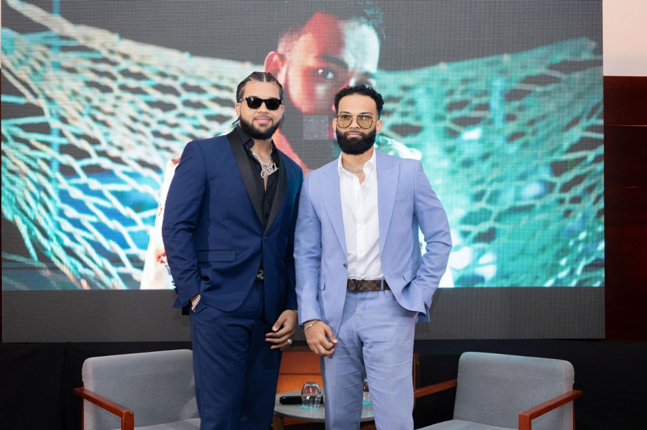Dúo Crill & Clos presenta credenciales en República Dominicana