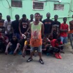 En operativo del Ejército fueron detenidos tres vehículos con 36 haitianos indocumentados en Valverde
