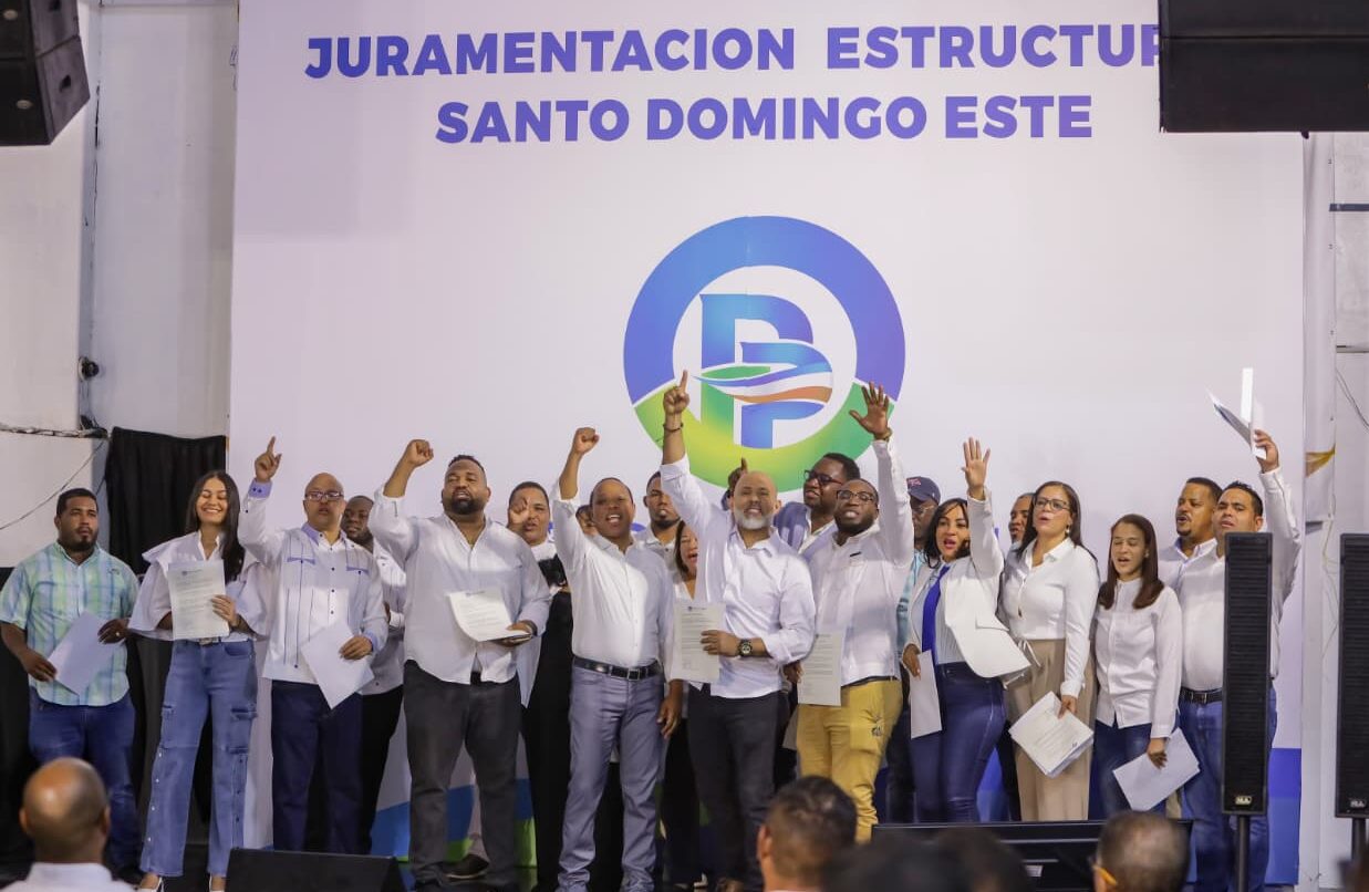 Partido País Posible juramenta directiva del municipio Santo Domingo Este